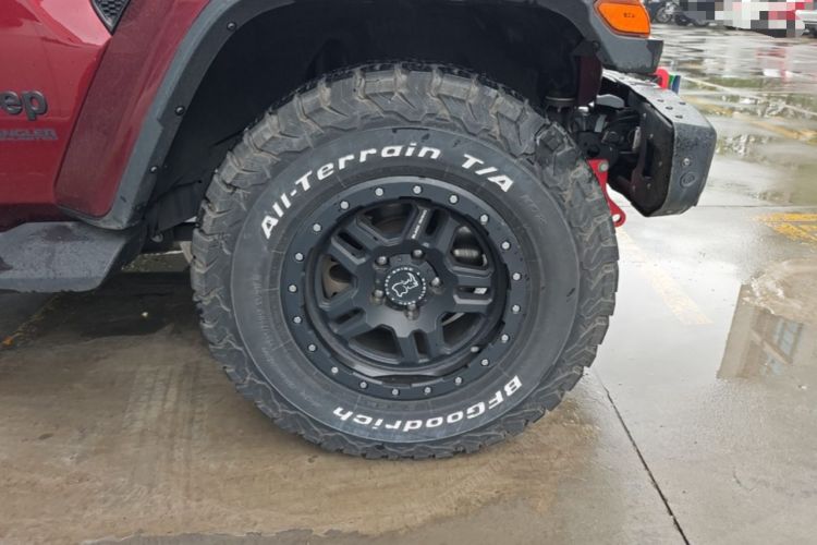 Used Jeep Wrangler 2022 2.0T High Altitude Four-Door Edition Right Front Wheel Hub