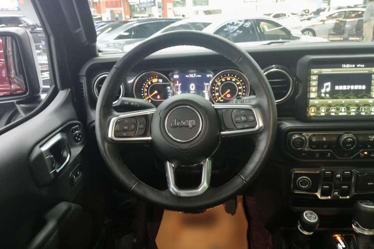 Used Jeep Wrangler 2022 2.0T High Altitude Four-Door Edition Steering Wheel