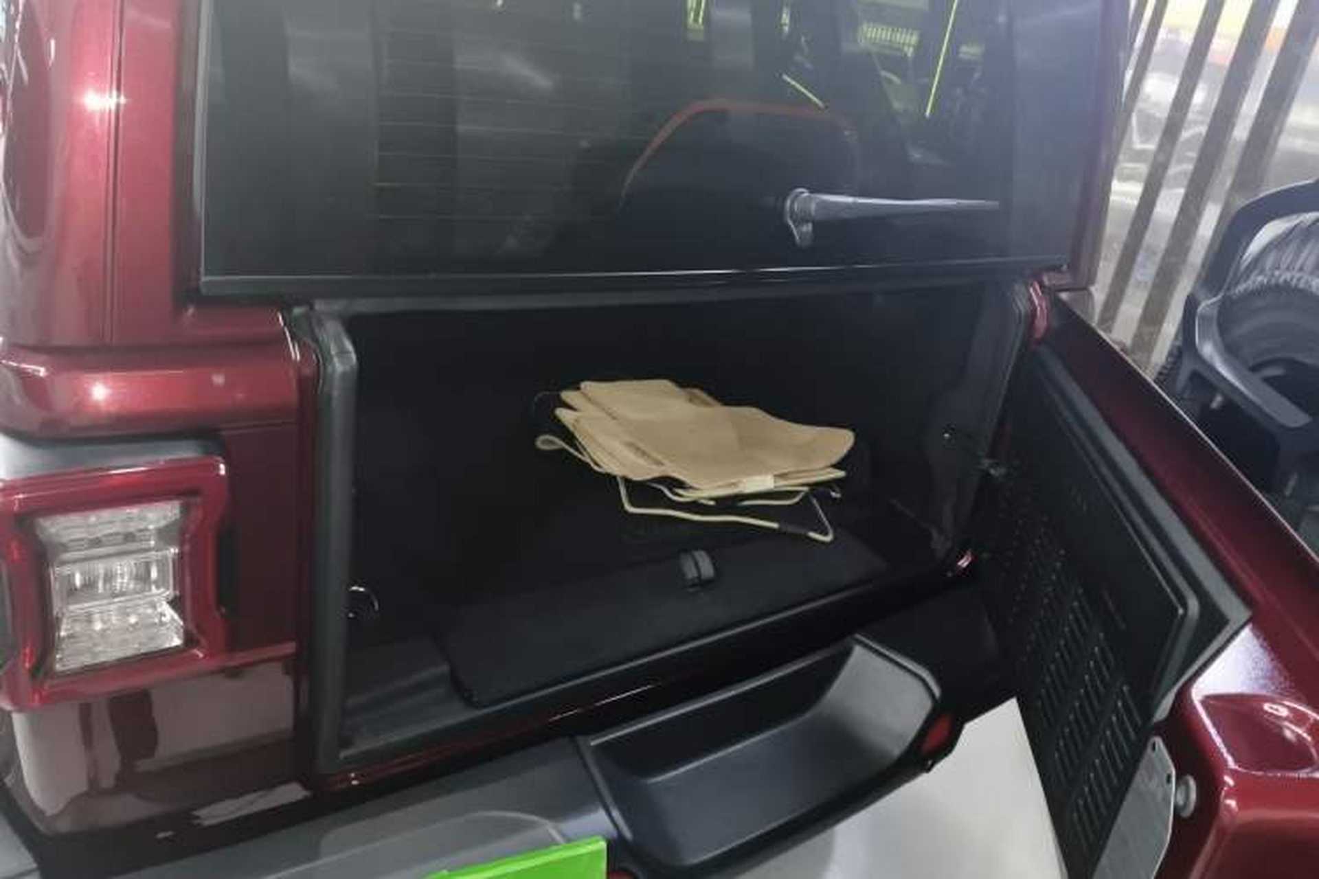 Used Jeep Wrangler 2022 2.0T High Altitude Four-Door Edition Trunk