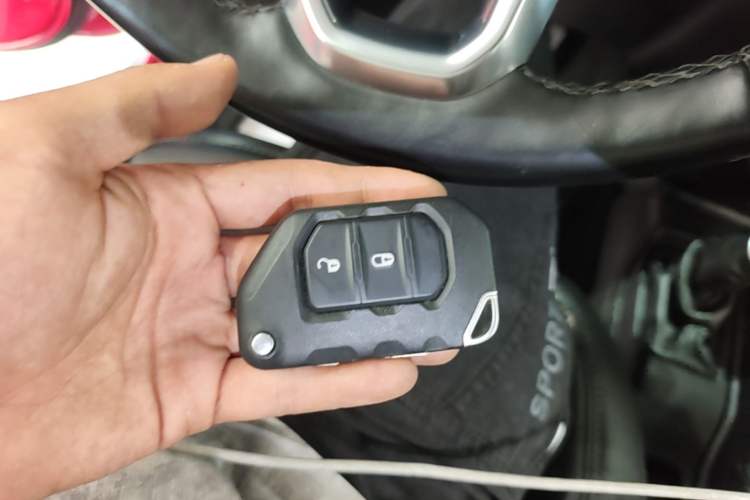 Used Jeep Wrangler 2022 2.0T High Altitude Four-Door Edition Vehicle Key