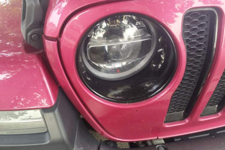 Used Jeep Wrangler 2022 2.0T High Altitude Bahamas Sand Pink Special Edition Right Front Headlight