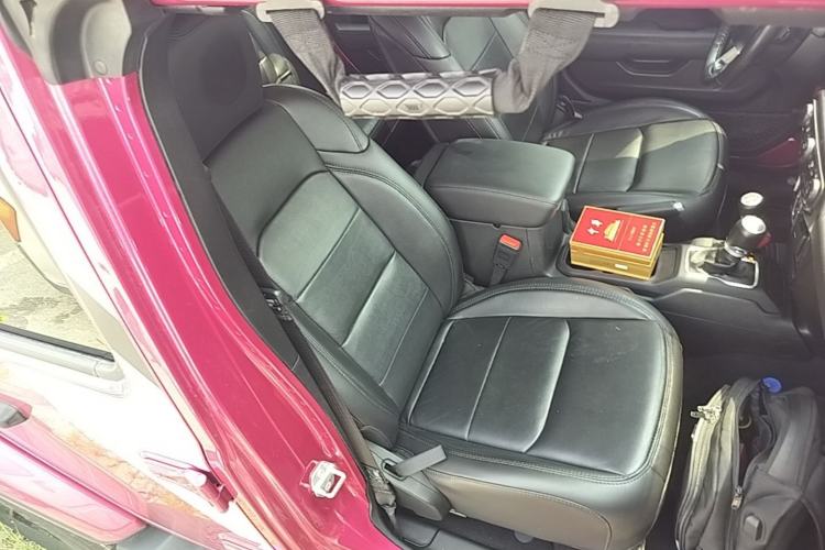 Used Jeep Wrangler 2022 2.0T High Altitude Bahamas Sand Pink Special Edition Right Front Seat