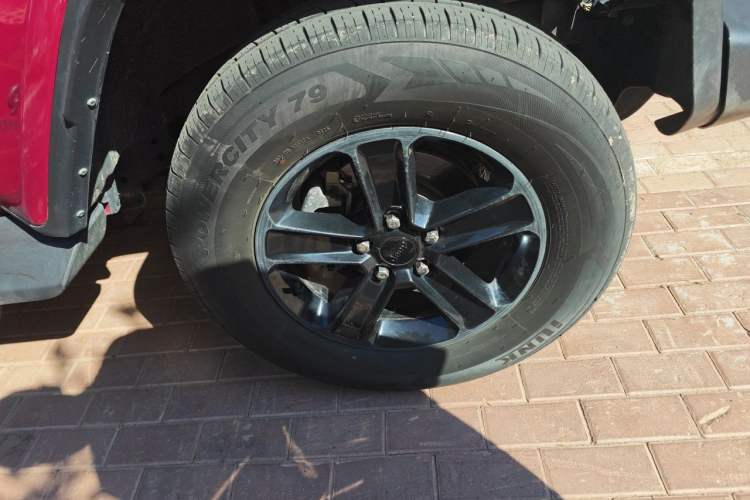 Used Jeep Wrangler 2022 2.0T High Altitude Bahamas Sand Pink Special Edition Right Front Wheel Hub