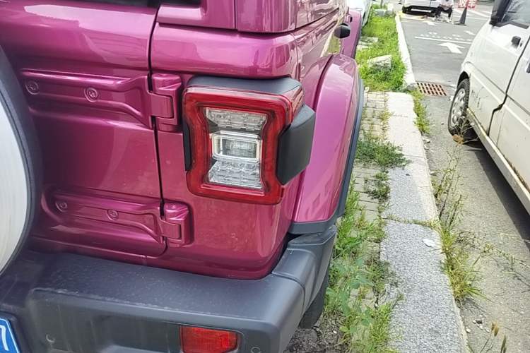 Used Jeep Wrangler 2022 2.0T High Altitude Bahamas Sand Pink Special Edition Right Rear Taillight