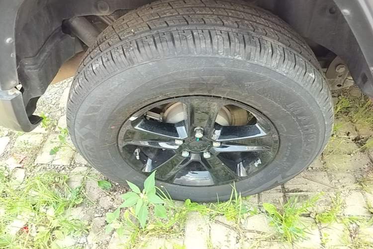 Used Jeep Wrangler 2022 2.0T High Altitude Bahamas Sand Pink Special Edition Right Rear Wheel Hub