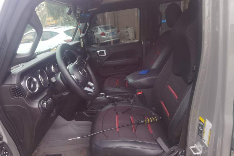Used Jeep Wrangler 2022 2.0T High Altitude Four-Door Edition Left Front Seat