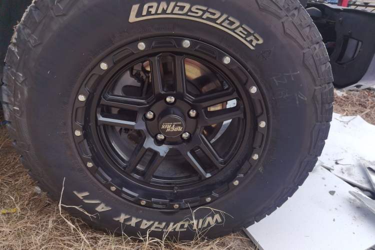 Used Jeep Wrangler 2022 2.0T High Altitude Four-Door Edition Right Front Wheel Hub
