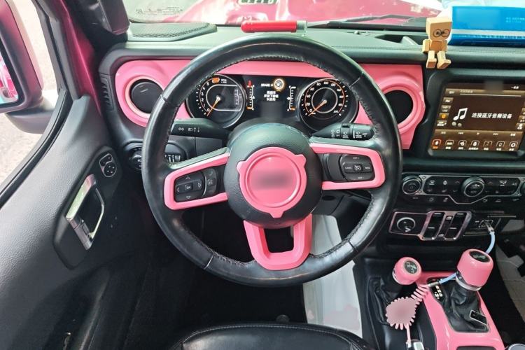 Used Jeep Wrangler 2022 2.0T High Altitude Bahamas Sand Pink Special Edition Steering Wheel