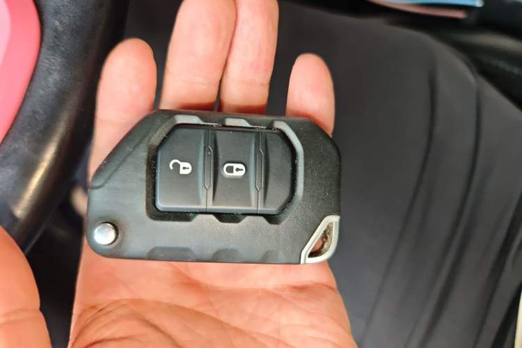 Used Jeep Wrangler 2022 2.0T High Altitude Bahamas Sand Pink Special Edition Vehicle Key