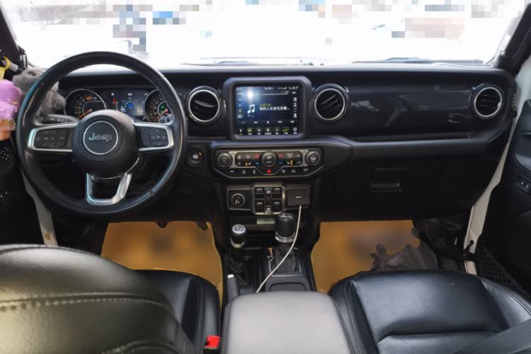 Used Jeep Wrangler 2022 2.0T High Altitude Four-Door Edition Center Console