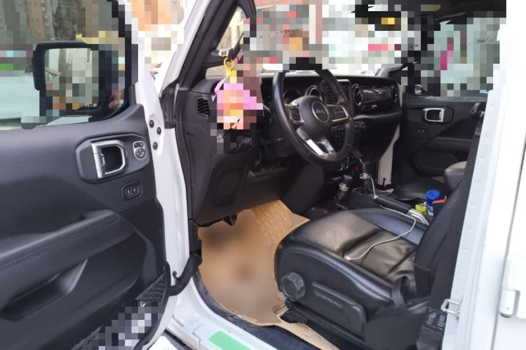 Used Jeep Wrangler 2022 2.0T High Altitude Four-Door Edition Driver Seat