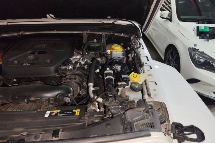 Used Jeep Wrangler 2022 2.0T High Altitude Four-Door Edition Engine Bay Left