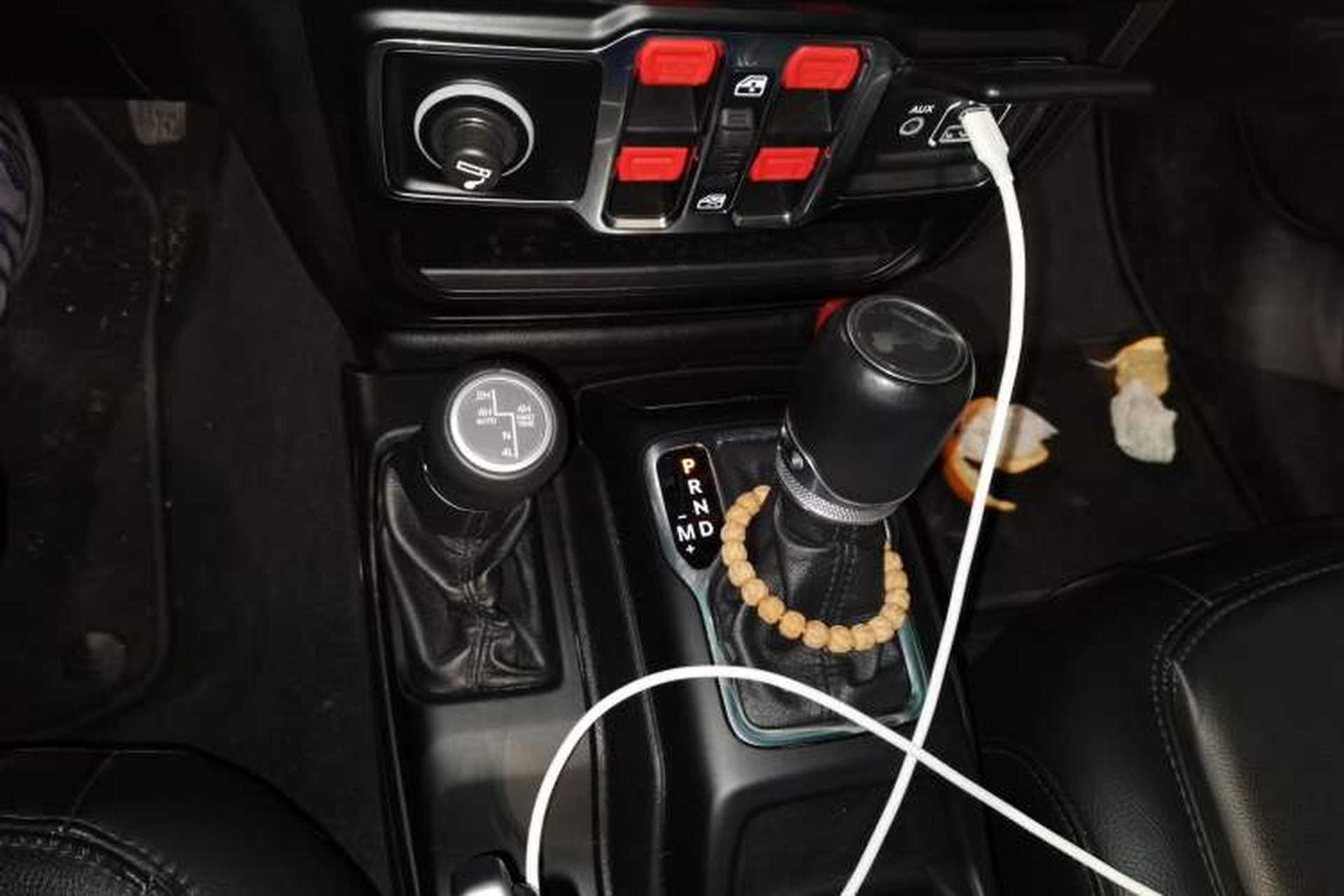 Used Jeep Wrangler 2022 2.0T High Altitude Four-Door Edition Gear Lever
