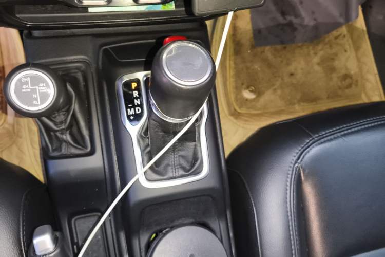 Used Jeep Wrangler 2022 2.0T High Altitude Four-Door Edition Gear Lever