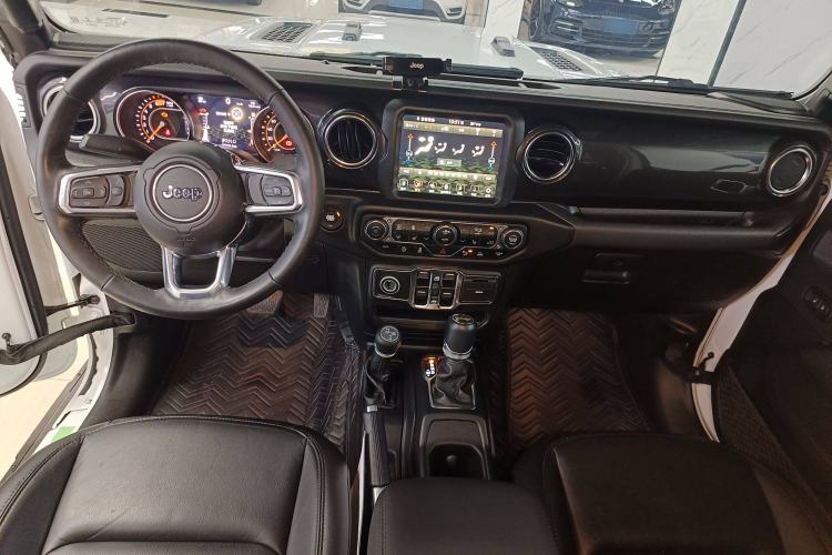 Used Jeep Wrangler 2022 2.0T High Altitude Four-Door Edition Interior 2