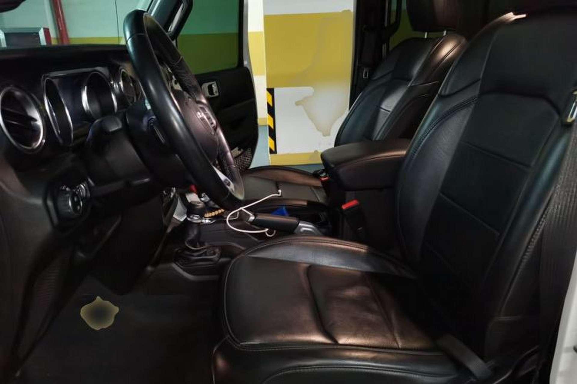 Used Jeep Wrangler 2022 2.0T High Altitude Four-Door Edition Left Front Seat