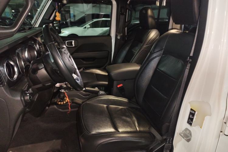 Used Jeep Wrangler 2022 2.0T High Altitude Four-Door Edition Left Front Seat