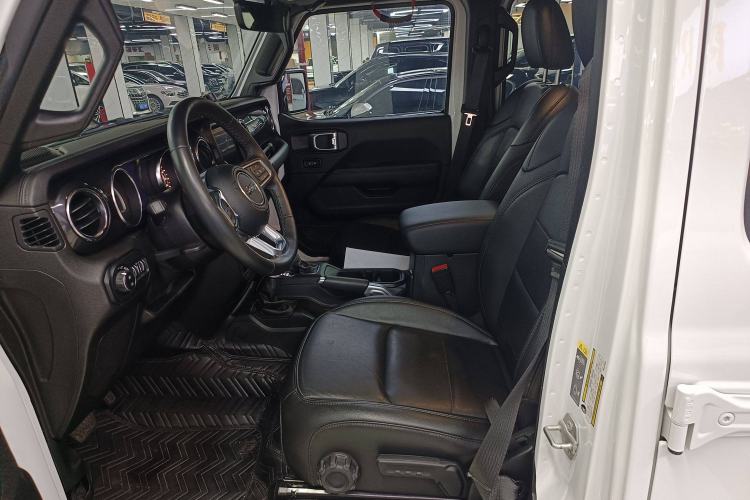 Used Jeep Wrangler 2022 2.0T High Altitude Four-Door Edition Left Front Seat