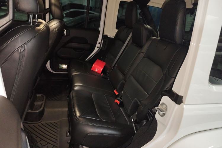 Used Jeep Wrangler 2022 2.0T High Altitude Four-Door Edition Left Rear Seat