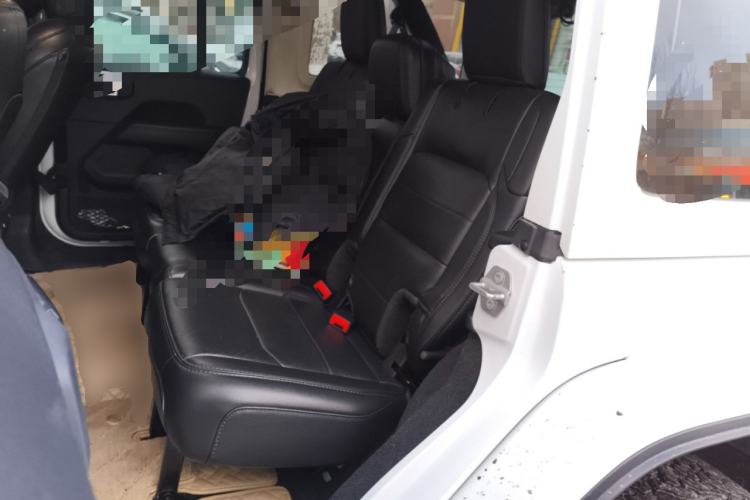 Used Jeep Wrangler 2022 2.0T High Altitude Four-Door Edition Left Rear Seat