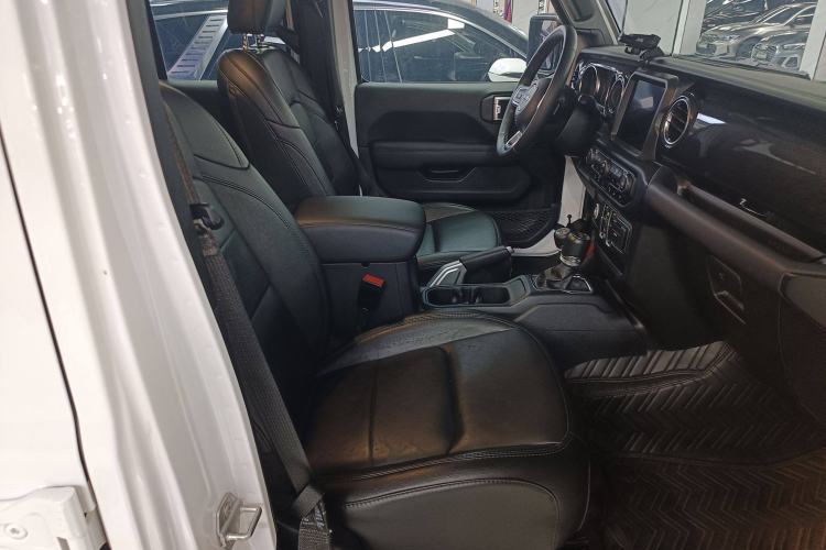 Used Jeep Wrangler 2022 2.0T High Altitude Four-Door Edition Right Front Seat