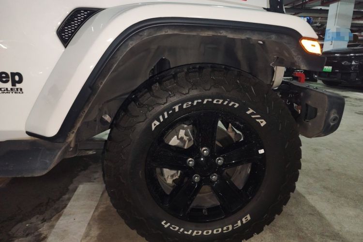 Used Jeep Wrangler 2022 2.0T High Altitude Four-Door Edition Right Front Wheel Hub