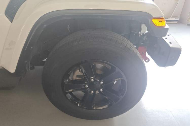 Used Jeep Wrangler 2022 2.0T High Altitude Four-Door Edition Right Front Wheel Hub
