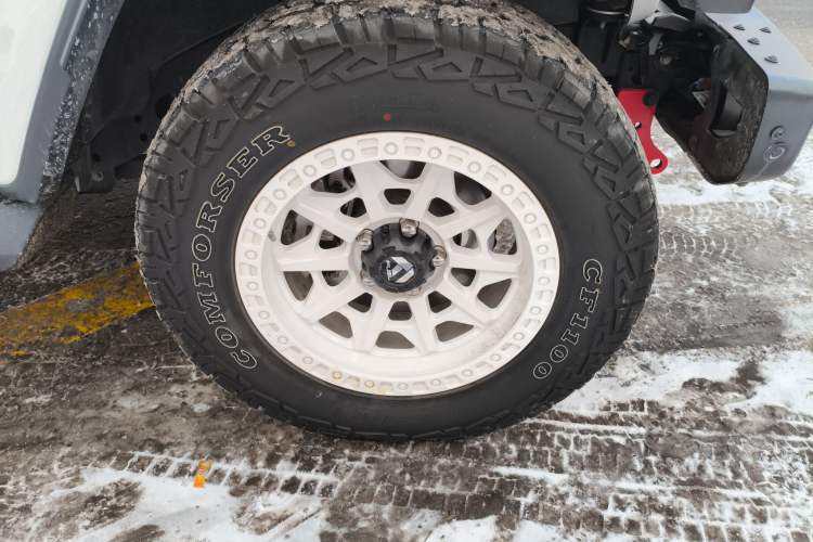 Used Jeep Wrangler 2022 2.0T High Altitude Four-Door Edition Right Front Wheel Hub