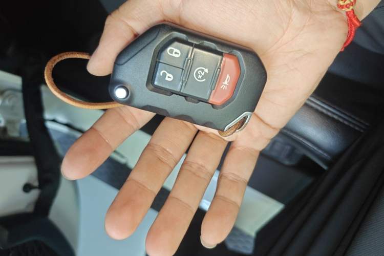 Used Jeep Wrangler 2022 2.0T High Altitude Four-Door Edition Vehicle Key
