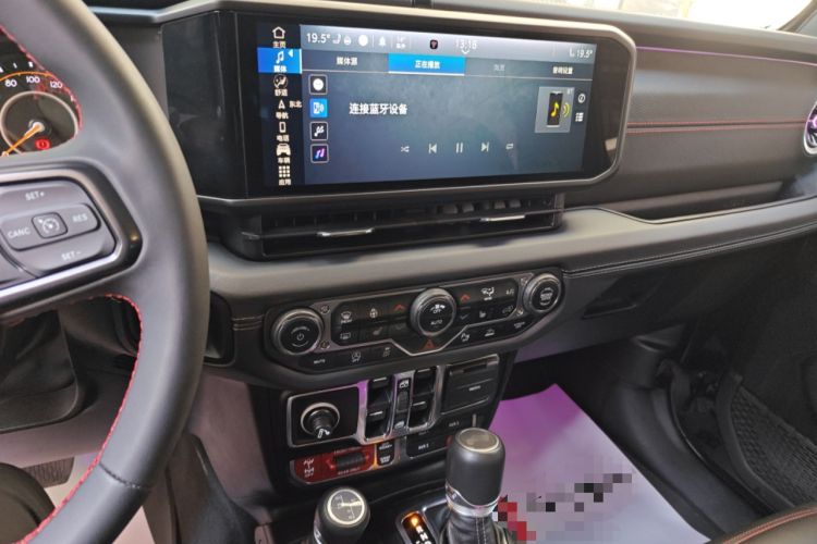 Used Jeep Wrangler 2024 2.0T Robin Hood Four-Door Edition Audio And AC Panel