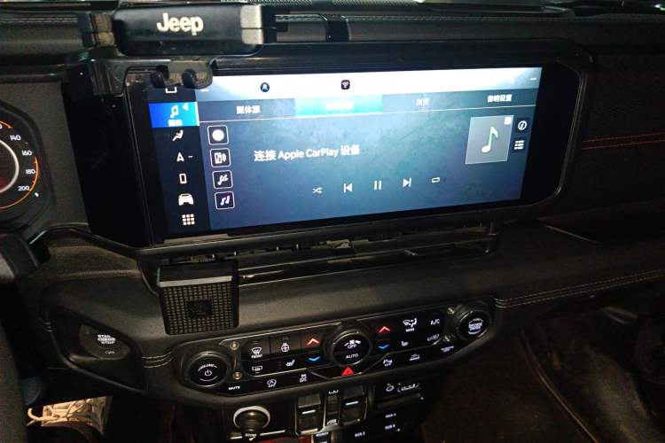Used Jeep Wrangler 2024 2.0T Robin Hood Four-Door Edition Audio And AC Panel