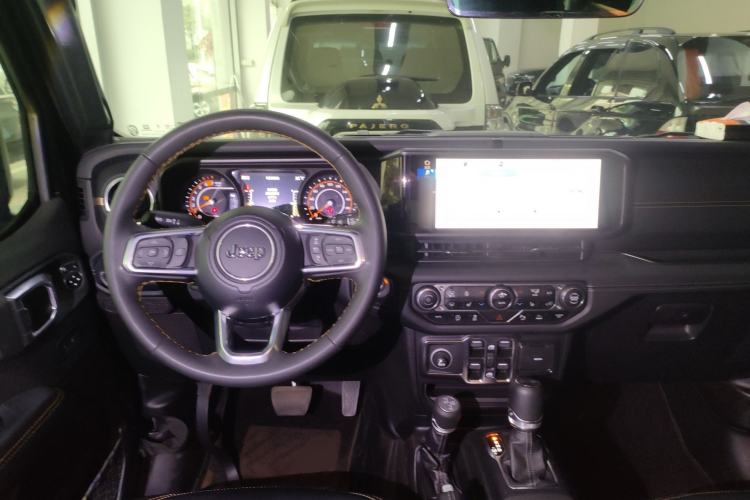 Used Jeep Wrangler 2024 2.0T Sahara Four-Door Edition Center Console