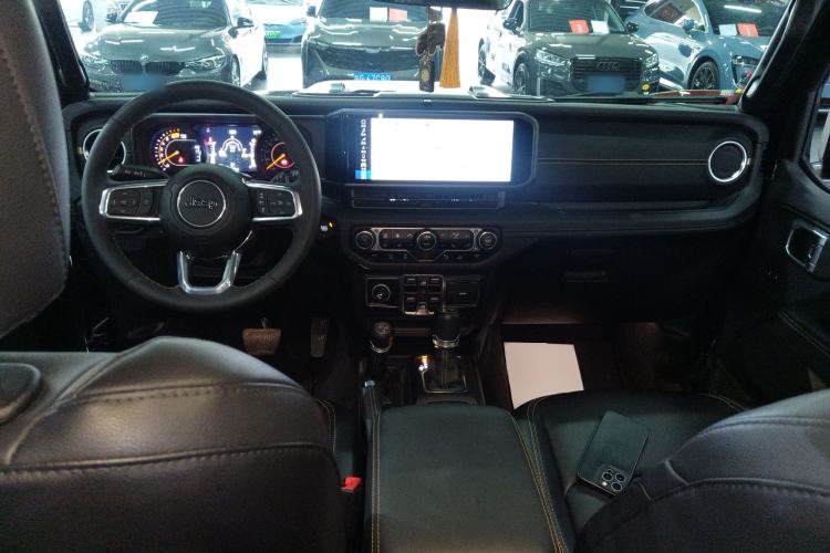 Used Jeep Wrangler 2024 2.0T Sahara Four-Door Edition Center Console