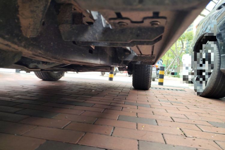Used Jeep Wrangler 2024 2.0T Sahara Four-Door Edition Chassis Front Left