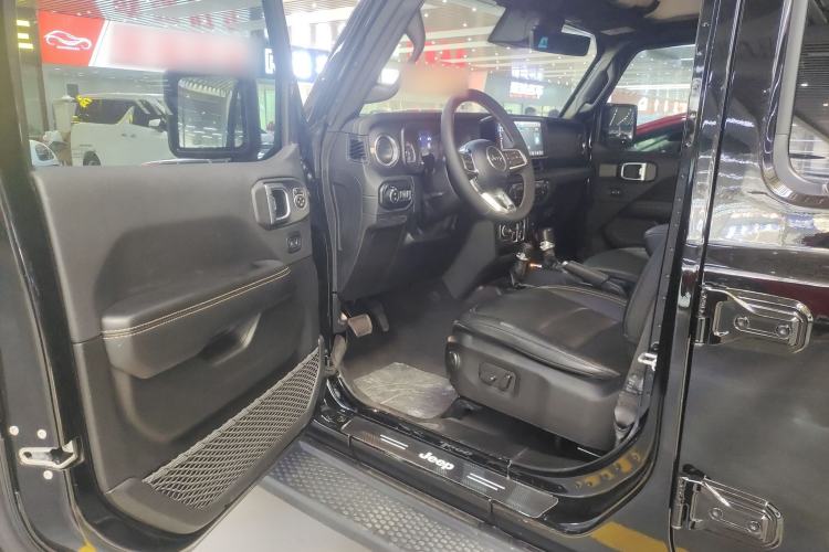 Used Jeep Wrangler 2024 2.0T Sahara Four-Door Edition Driver Seat