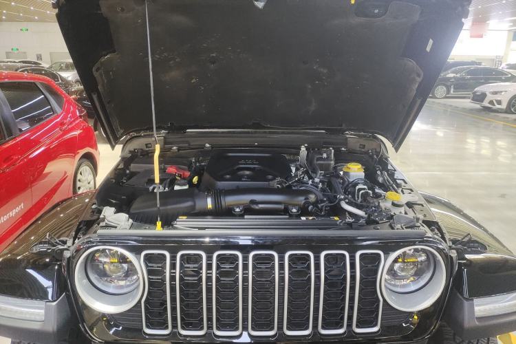 Used Jeep Wrangler 2024 2.0T Sahara Four-Door Edition Engine Bay