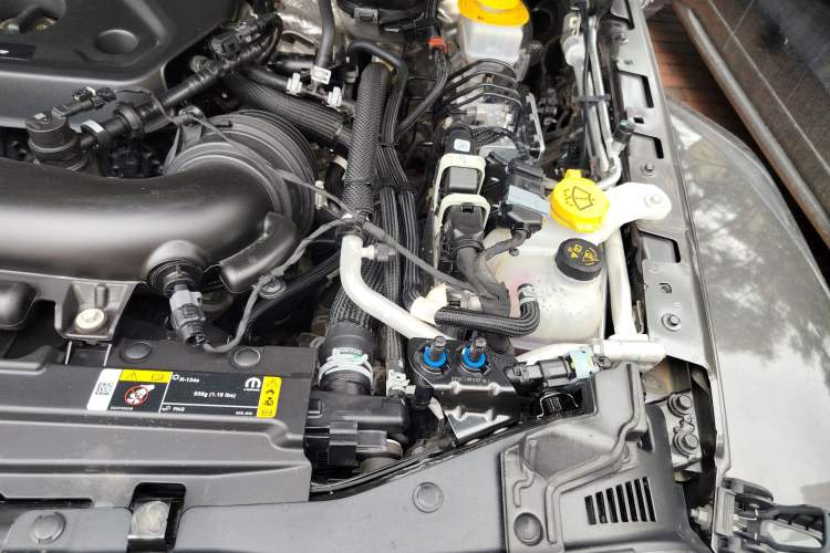 Used Jeep Wrangler 2024 2.0T Sahara Four-Door Edition Engine Bay Left
