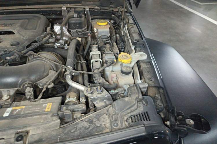 Used Jeep Wrangler 2024 2.0T Robin Hood Four-Door Edition Engine Bay Left