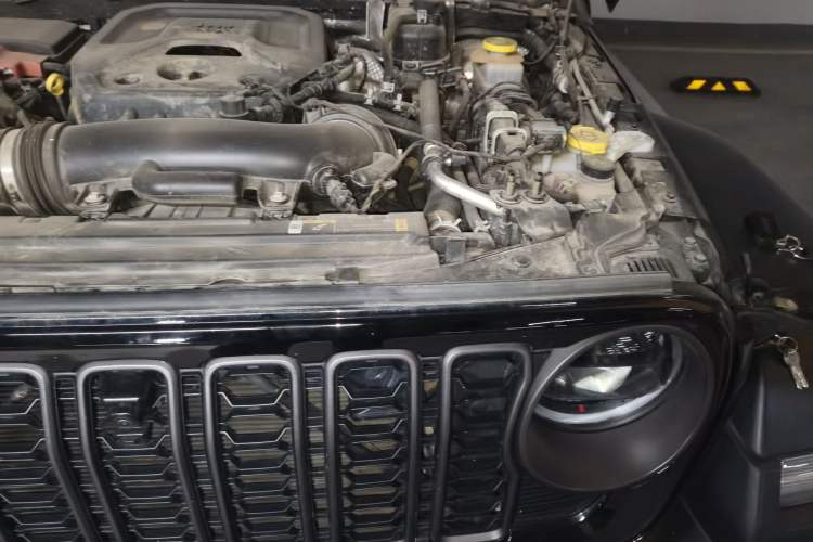 Used Jeep Wrangler 2024 2.0T Robin Hood Four-Door Edition Engine Bay Left