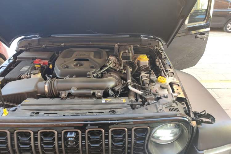 Used Jeep Wrangler 2024 2.0T Robin Hood Four-Door Edition Engine Bay Left