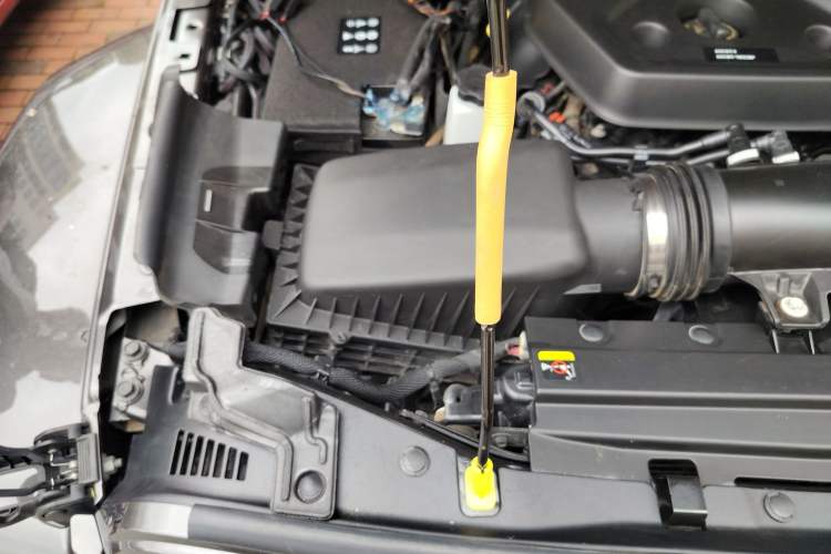 Used Jeep Wrangler 2024 2.0T Sahara Four-Door Edition Engine Bay Right