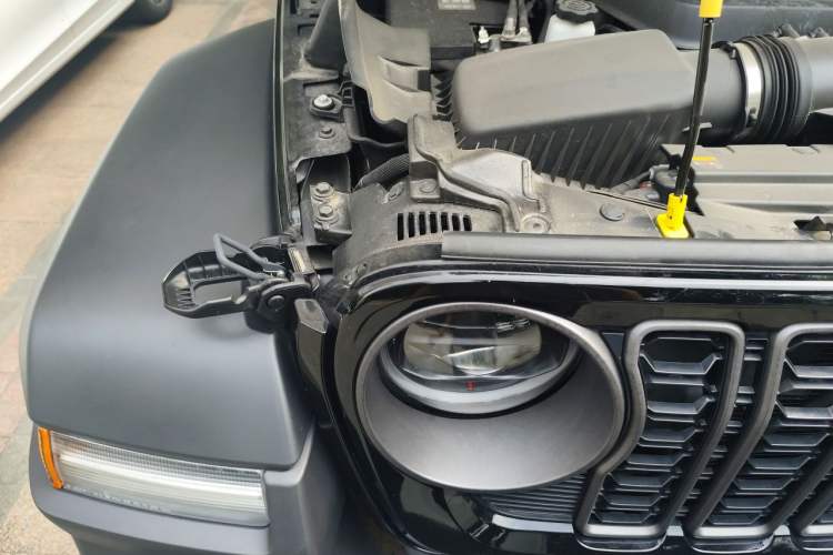 Used Jeep Wrangler 2024 2.0T Robin Hood Four-Door Edition Engine Bay Right