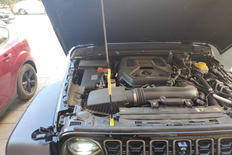 Used Jeep Wrangler 2024 2.0T Robin Hood Four-Door Edition Engine Bay Right