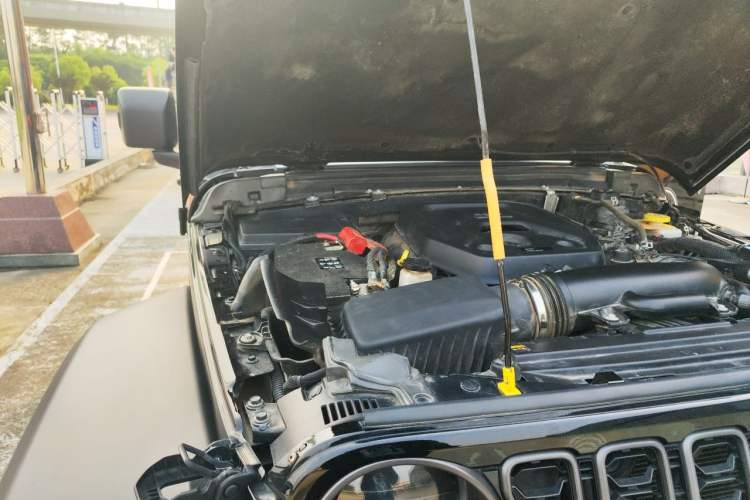 Used Jeep Wrangler 2024 2.0T Robin Hood Four-Door Edition Engine Bay Right