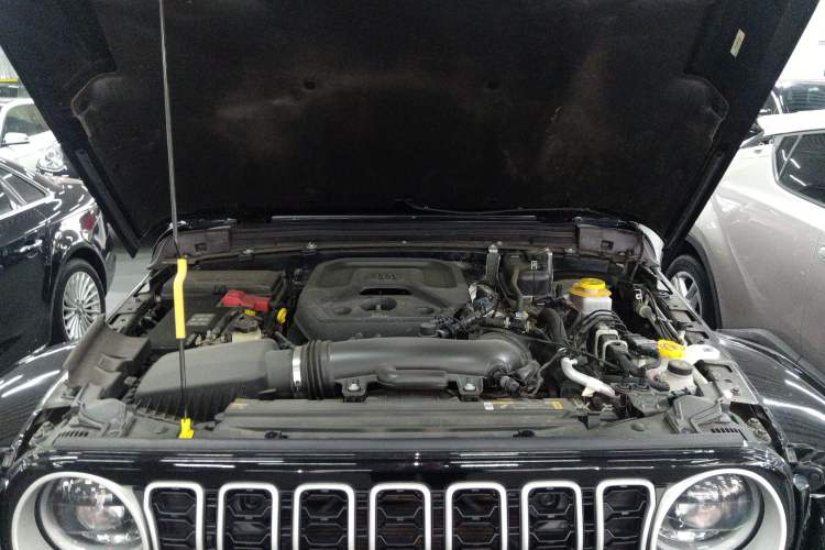 Used Jeep Wrangler 2024 2.0T Sahara Four-Door Edition Engine Bay