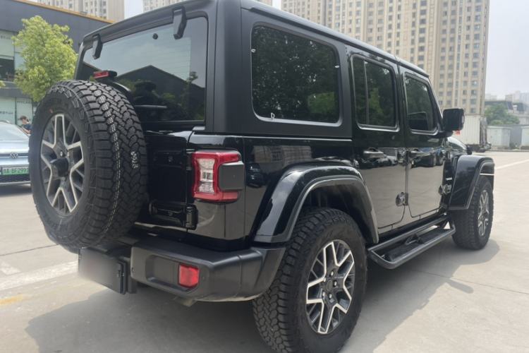 Used Jeep Wrangler 2024 2.0T Sahara Four-Door Edition Exterior 5