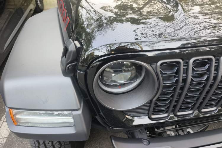 Used Jeep Wrangler 2024 2.0T Robin Hood Four-Door Edition Exterior 6