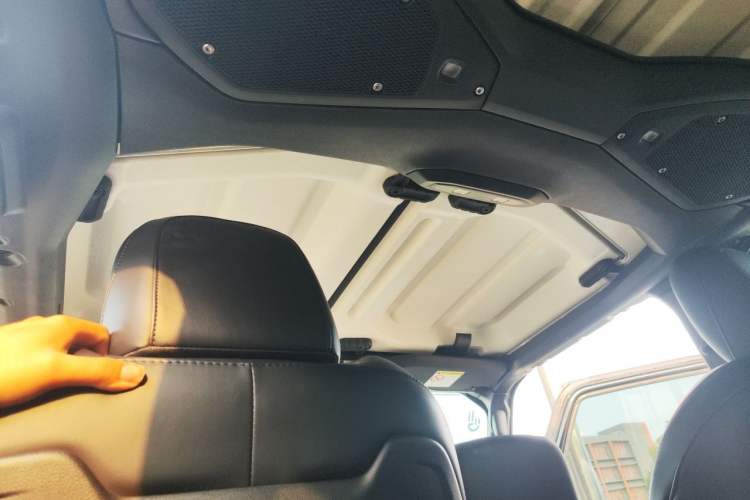Used Jeep Wrangler 2024 2.0T Robin Hood Four-Door Edition Headliner