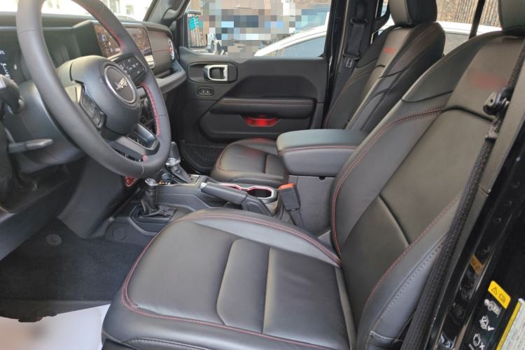 Used Jeep Wrangler 2024 2.0T Robin Hood Four-Door Edition Left Front Seat