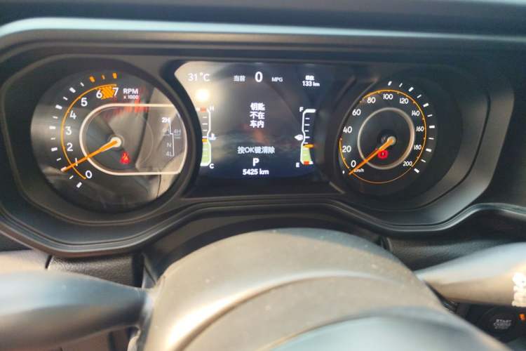 Used Jeep Wrangler 2024 2.0T Robin Hood Four-Door Edition Odometer Close Up